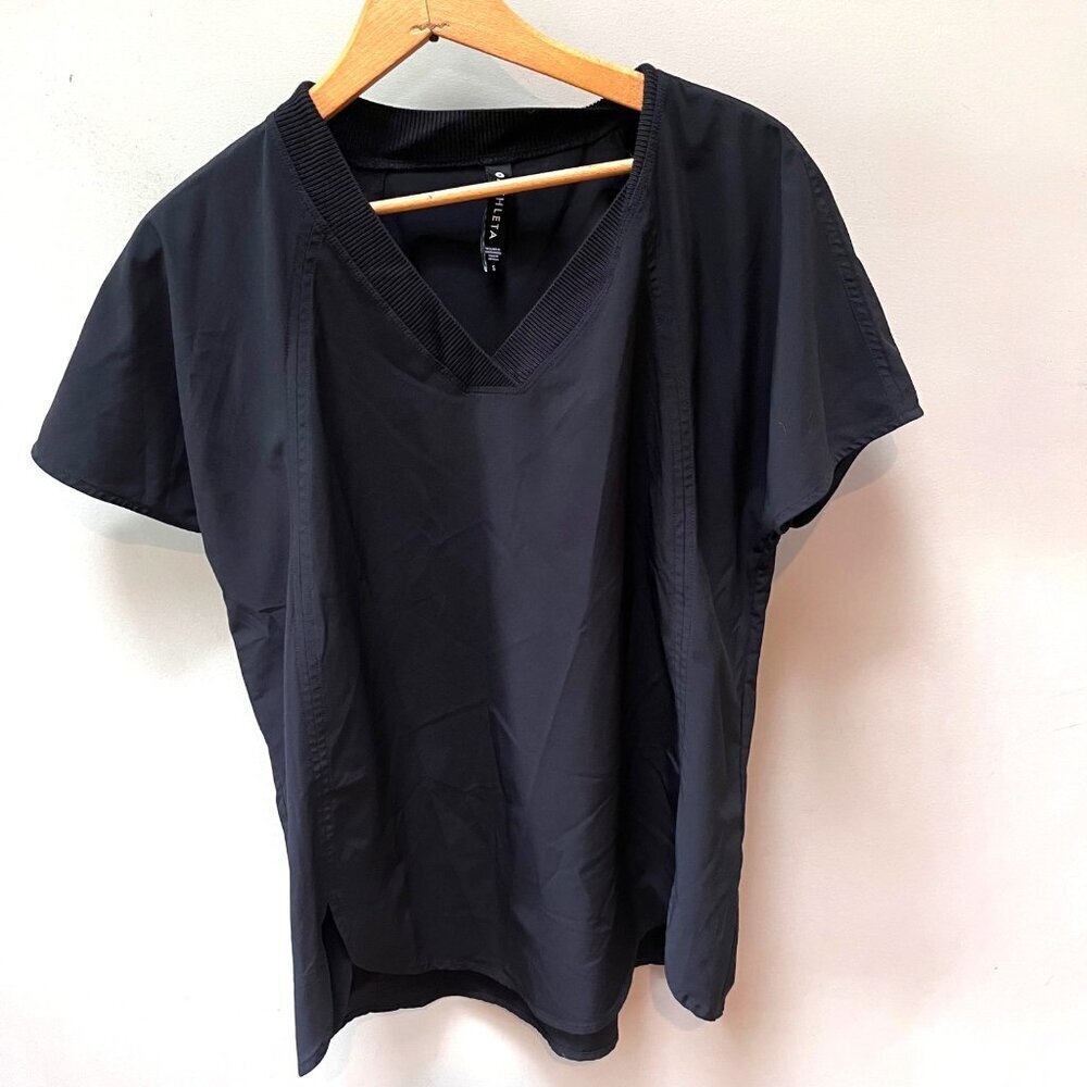 Athleta Women's Black Zephyr V-Neck Short Sleeve Top Polyester & Spandex Blend S